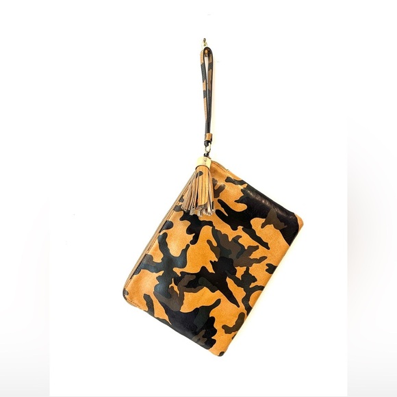 G.I.L.I Camo Tassel Pouch - Picture 3 of 9